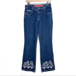 Revolt high rise embroidered flared leg mid rise medium wash jeans size 8 B115